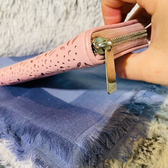 GUC - COACH LASER CUT TAYLOR SATCHEL & FLORAL PERFORATED ACCRD ZIP WALLET - Picture 13 of 16